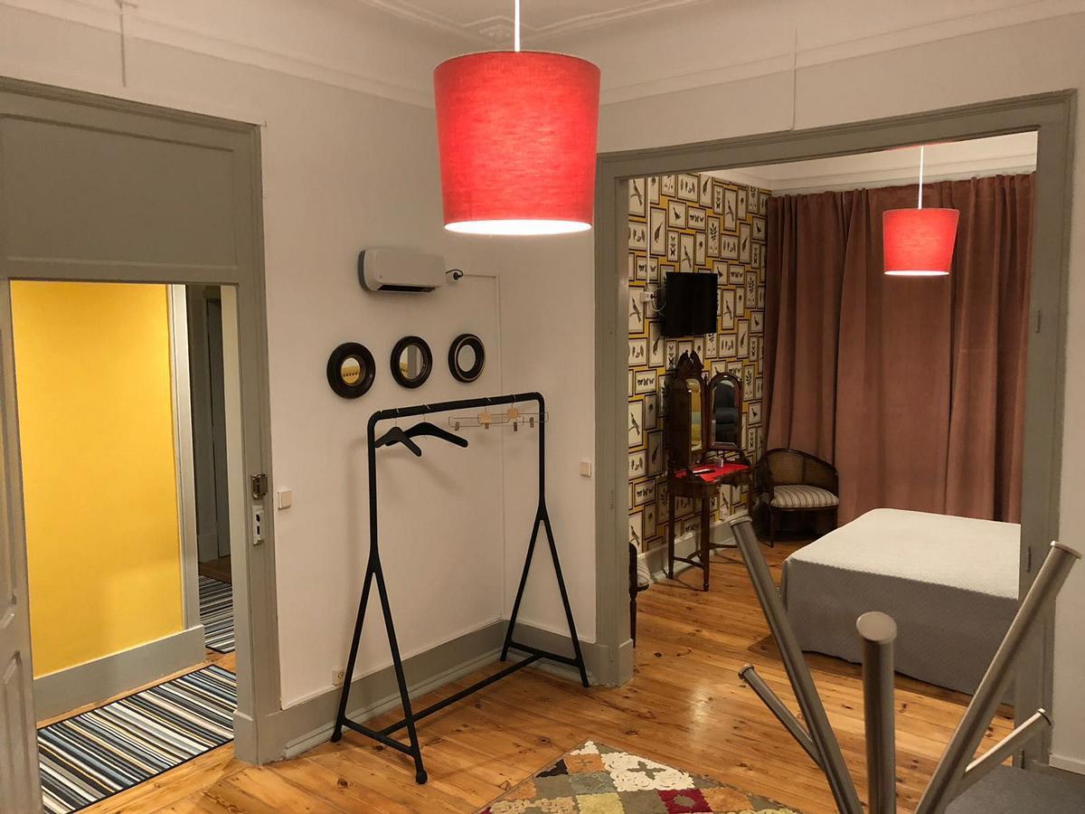 White And Grey Lisbon Apartment Bagian luar foto