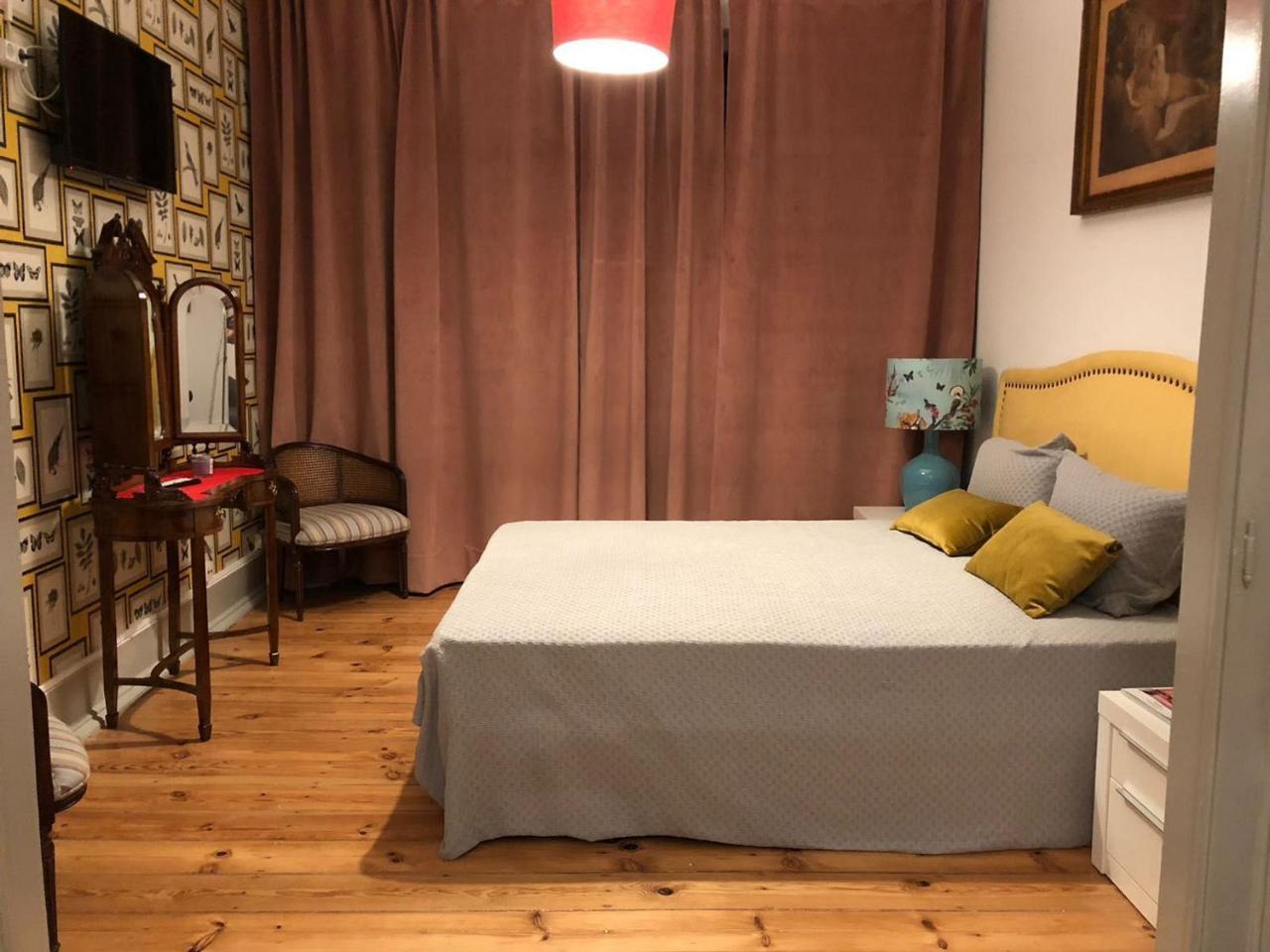 White And Grey Lisbon Apartment Bagian luar foto