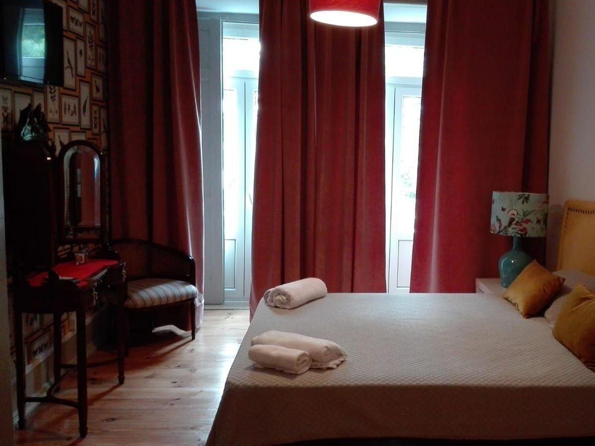 White And Grey Lisbon Apartment Bagian luar foto