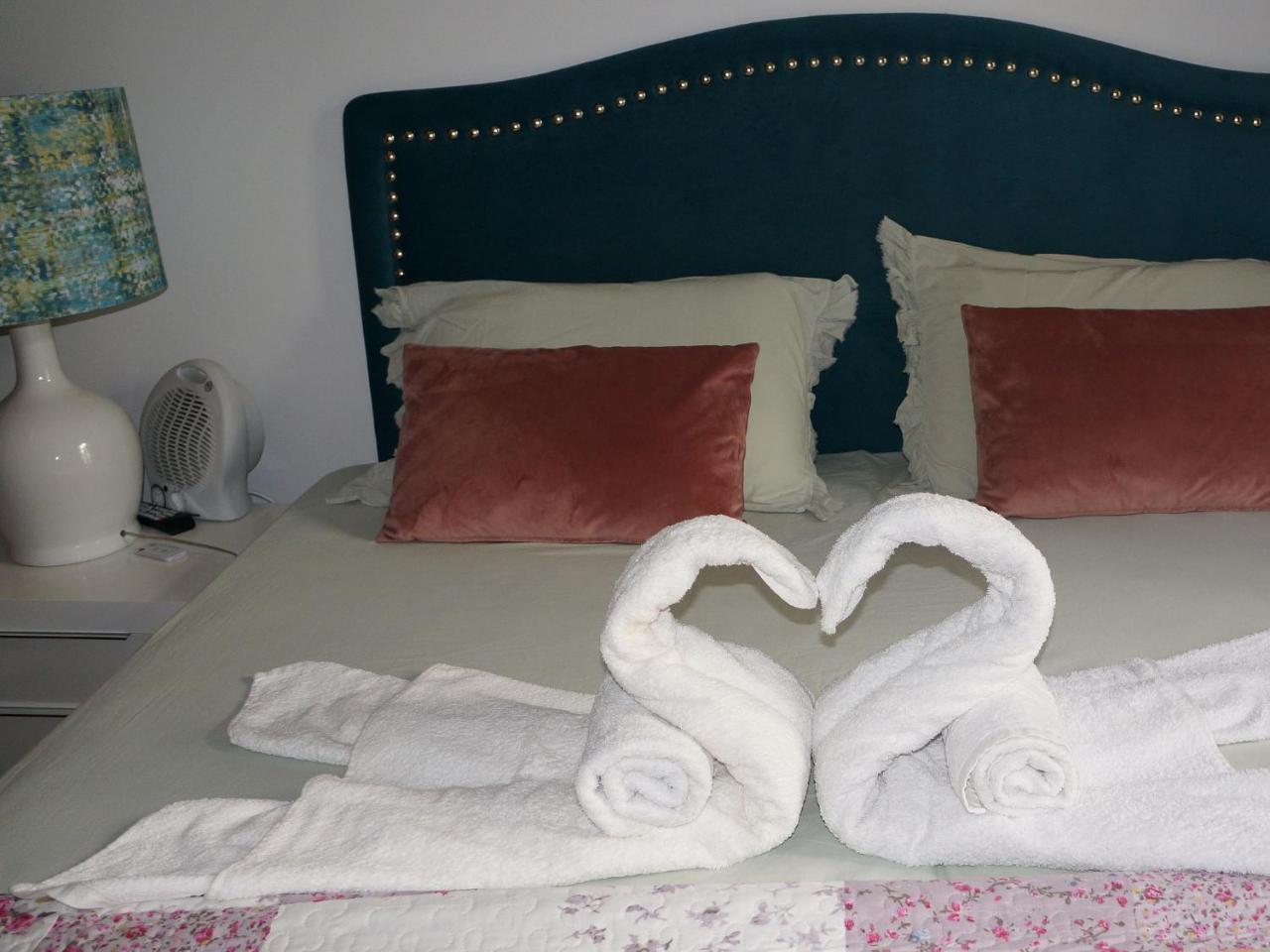 White And Grey Lisbon Apartment Bagian luar foto