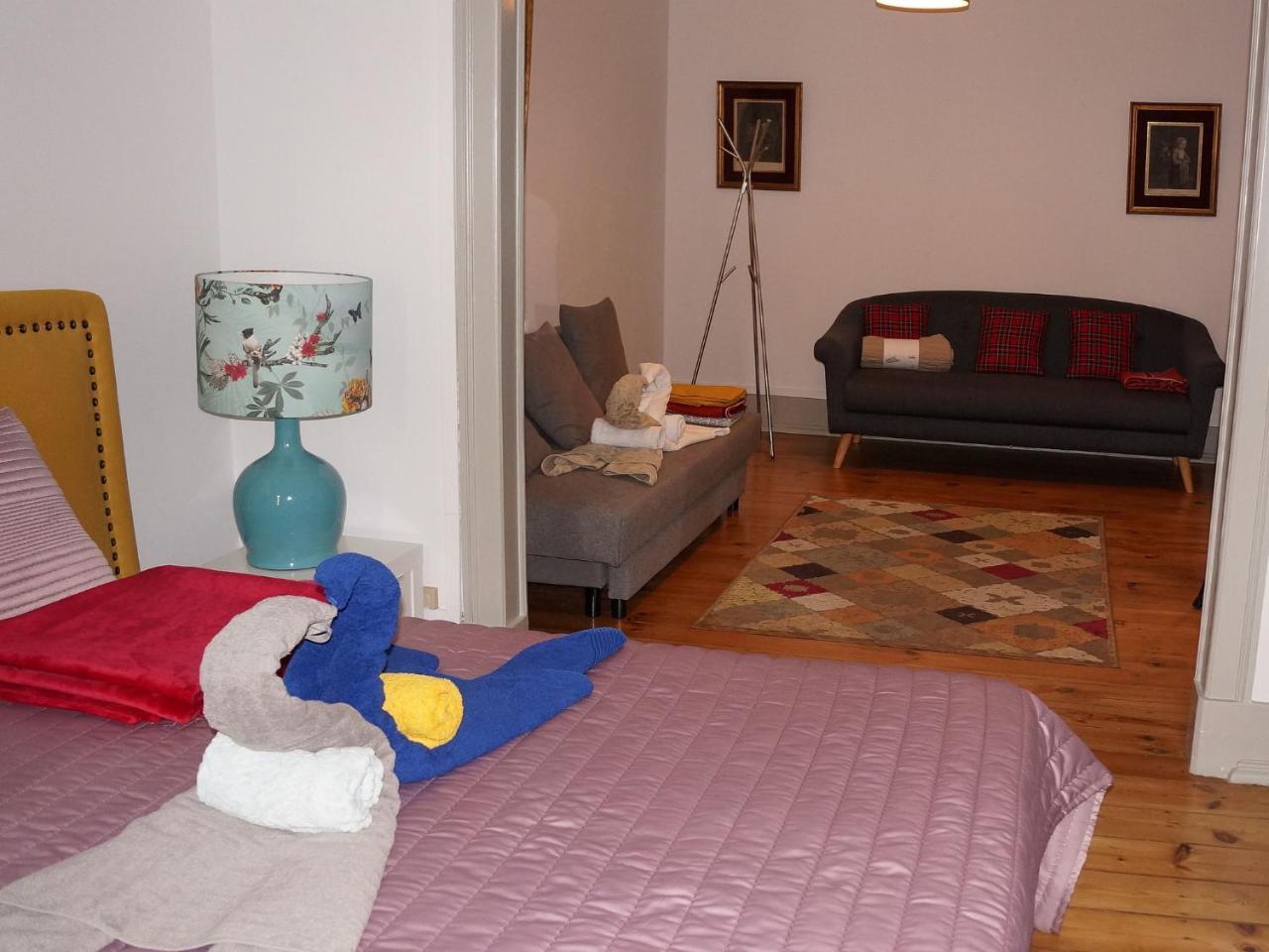 White And Grey Lisbon Apartment Bagian luar foto