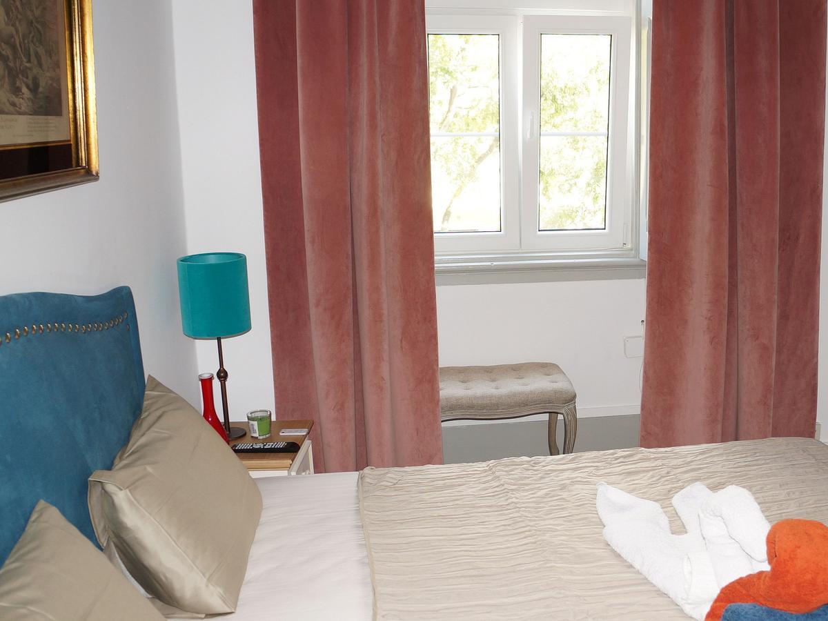 White And Grey Lisbon Apartment Bagian luar foto