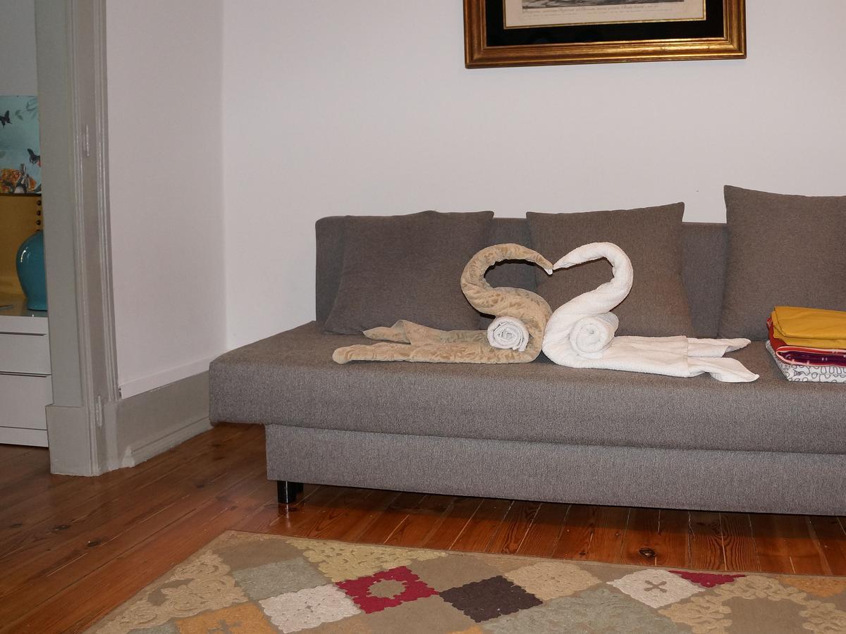 White And Grey Lisbon Apartment Bagian luar foto
