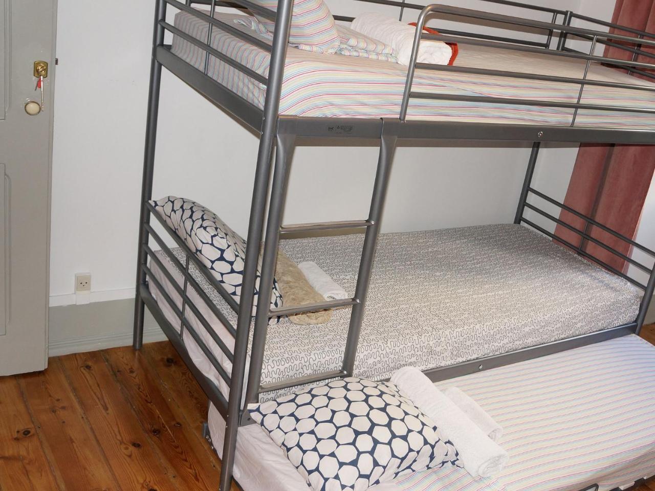 White And Grey Lisbon Apartment Bagian luar foto